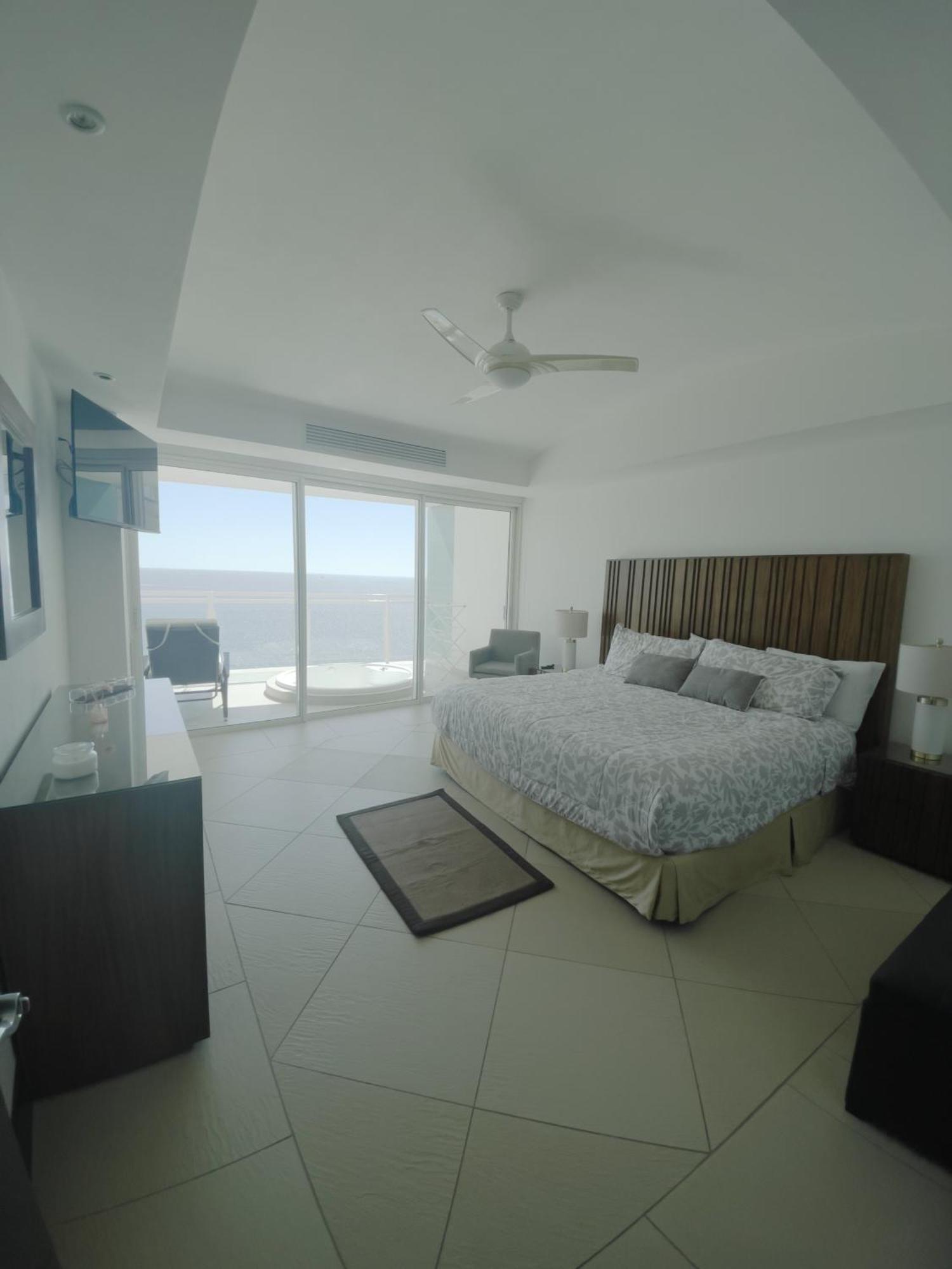 Bay View Grand Marina Ixtapa Condo En Pie De Playa Eksteriør bilde