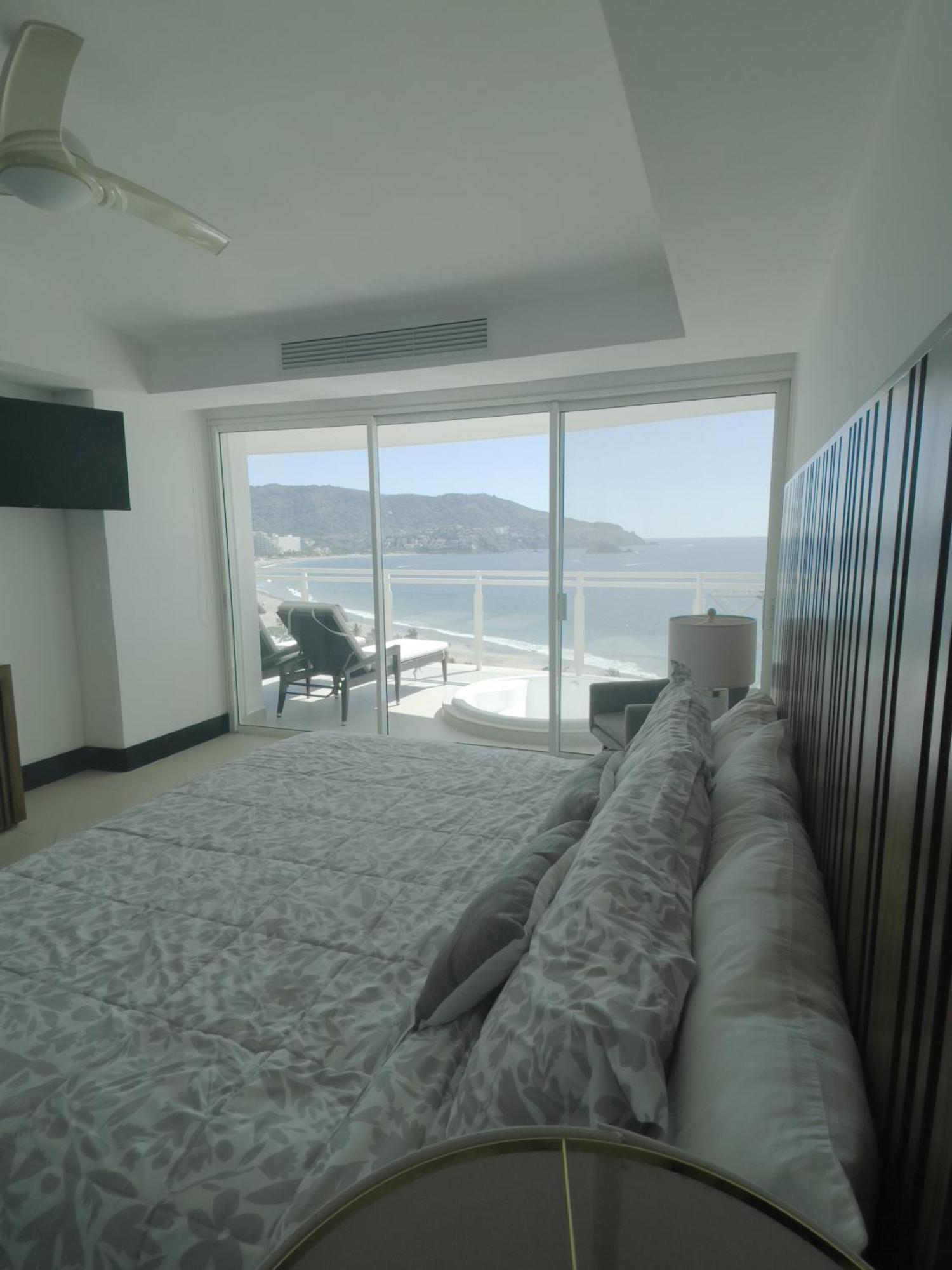 Bay View Grand Marina Ixtapa Condo En Pie De Playa Eksteriør bilde