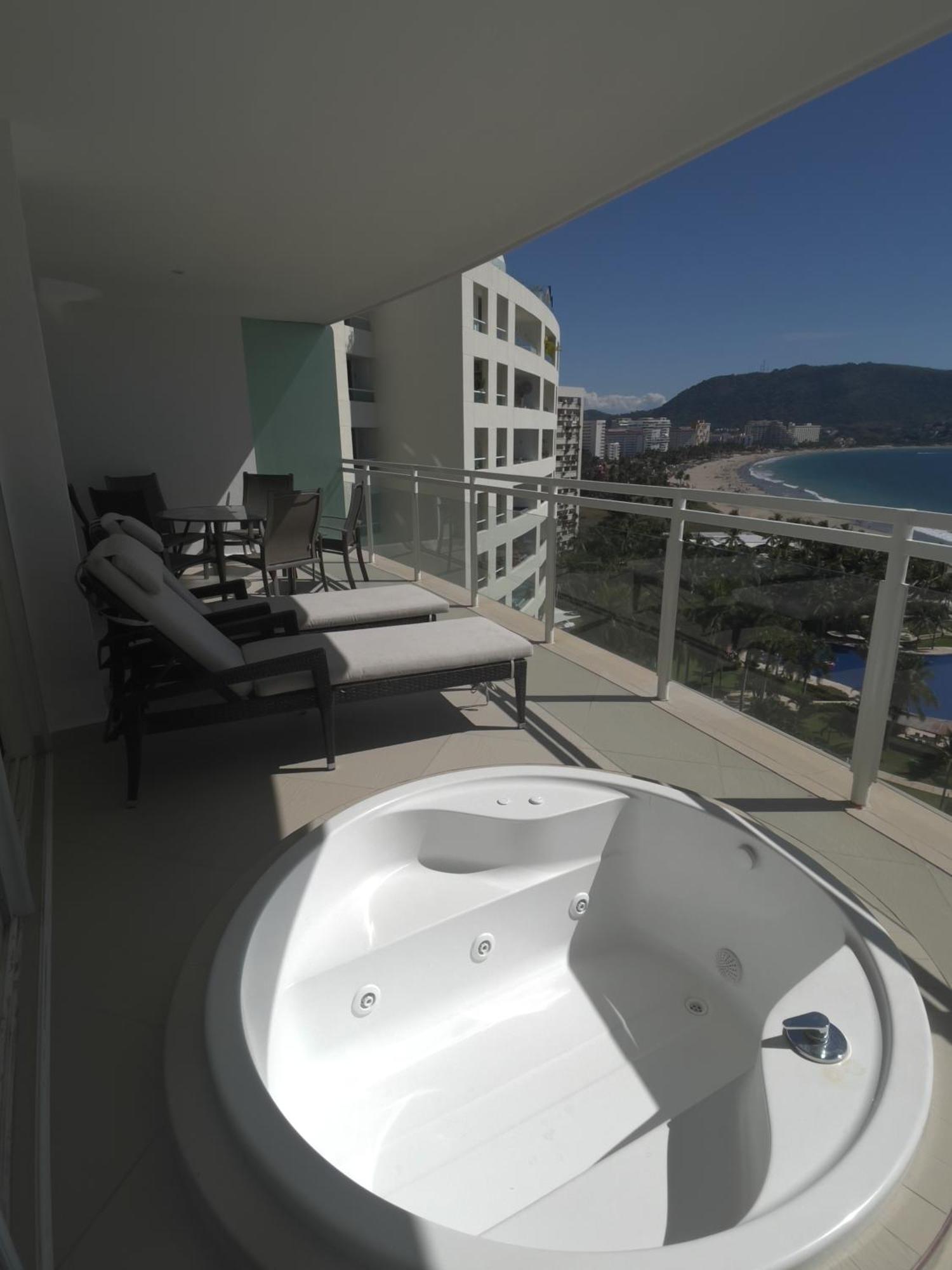 Bay View Grand Marina Ixtapa Condo En Pie De Playa Eksteriør bilde